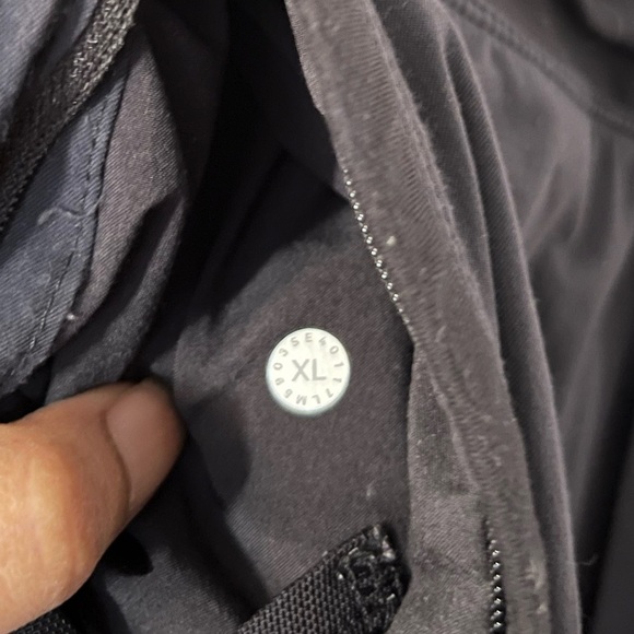 Lululemon Surge Jogger Pants XL Darkest Gray M5903SE40117L Zip Pocket Athleisure - Picture 6 of 14